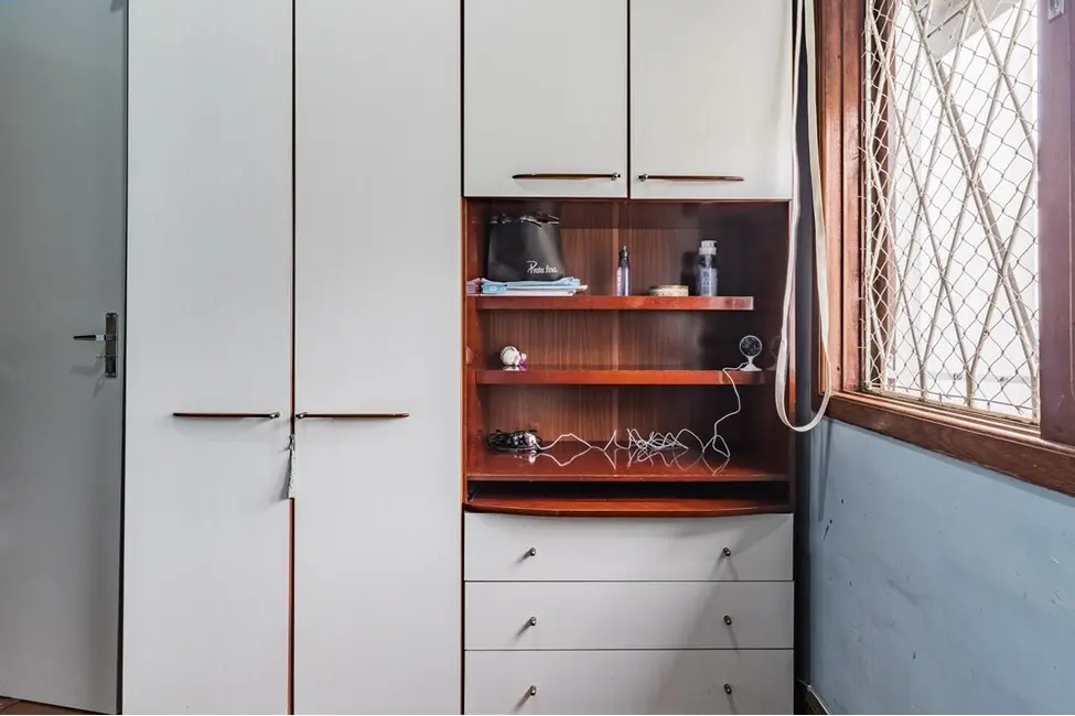 Casa com 3 quartos à venda, 200m2 em Santana, Porto Alegre - RS - imagem 8 Foto 8 de Casa com 3 quartos à venda, 200m2 em Santana, Porto Alegre - RS