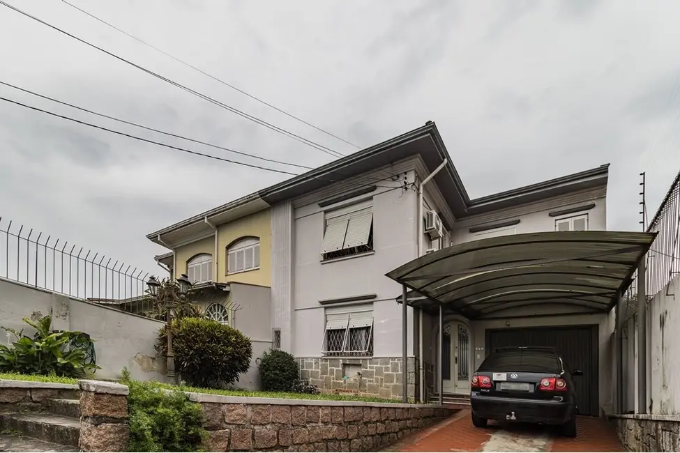 Foto 1 de Casa com 3 quartos à venda, 200m2 em Santana, Porto Alegre - RS