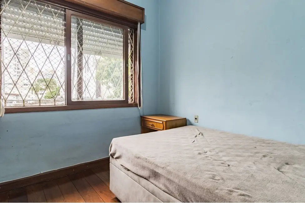 Casa com 3 quartos à venda, 200m2 em Santana, Porto Alegre - RS - imagem 9 Foto 9 de Casa com 3 quartos à venda, 200m2 em Santana, Porto Alegre - RS