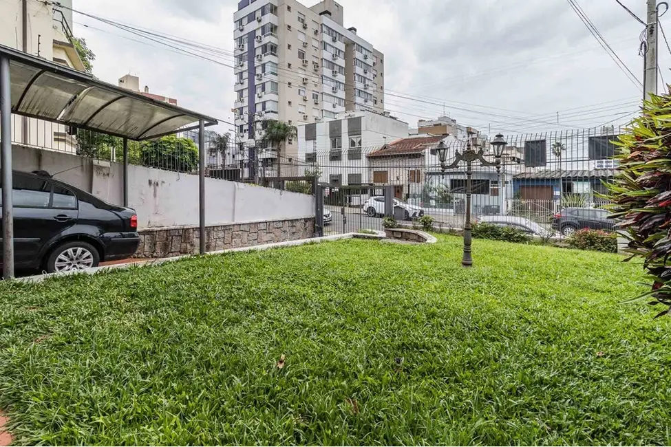 Casa com 3 quartos à venda, 200m2 em Santana, Porto Alegre - RS - imagem 4 Foto 4 de Casa com 3 quartos à venda, 200m2 em Santana, Porto Alegre - RS
