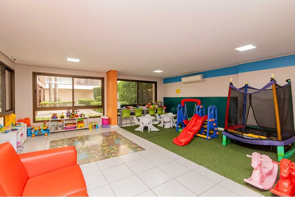 Apartamento com 3 quartos à venda, 84m2 em Passo da Areia, Porto Alegre - RS - imagem 7 Foto 7 de Apartamento com 3 quartos à venda, 84m2 em Passo da Areia, Porto Alegre - RS