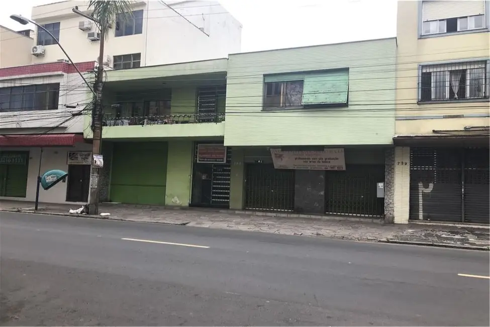 Casa com 1 quarto à venda, 315m2 em São Geraldo, Porto Alegre - RS - imagem 2 Foto 2 de Casa com 1 quarto à venda, 315m2 em São Geraldo, Porto Alegre - RS
