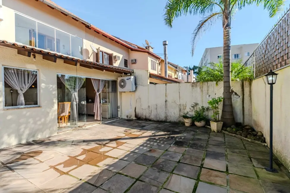 Foto 2 de Casa de Condomínio com 4 quartos à venda, 202m2 em Ipanema, Porto Alegre - RS
