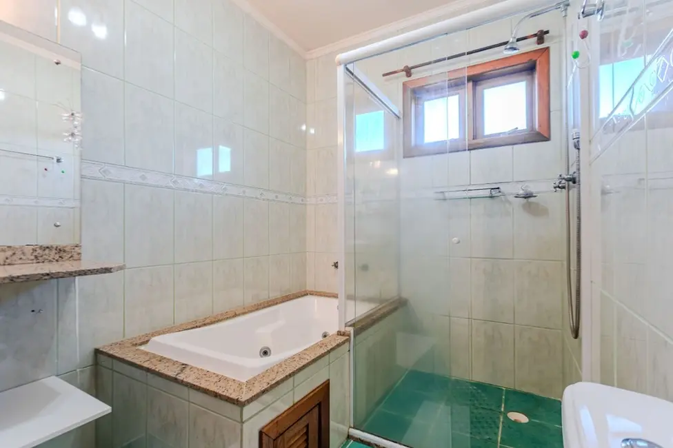 Foto 9 de Casa de Condomínio com 4 quartos à venda, 202m2 em Ipanema, Porto Alegre - RS