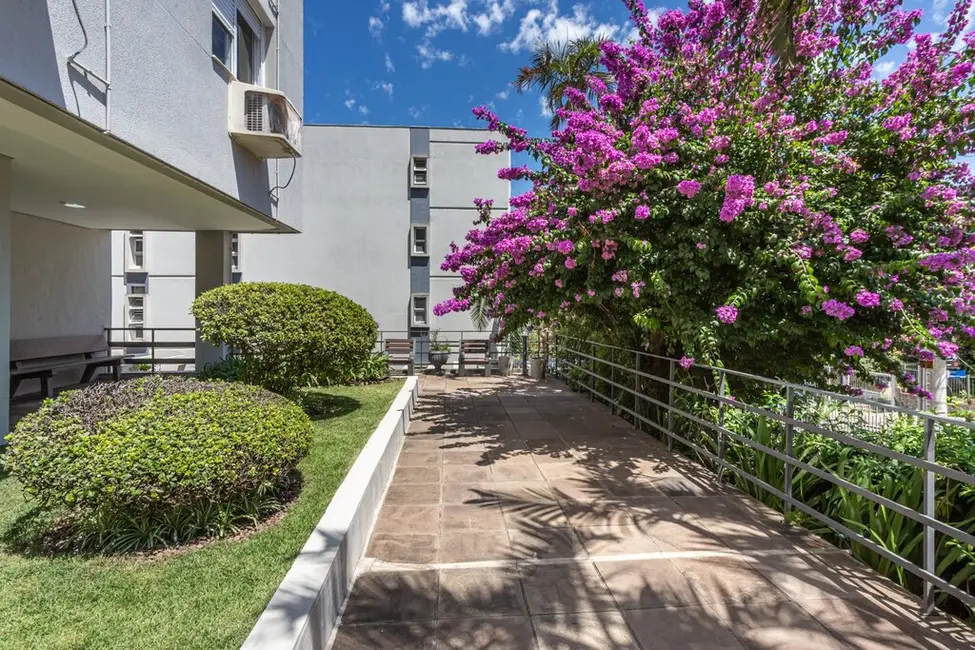 Apartamento com 1 quarto à venda, 40m2 em Petrópolis, Porto Alegre - RS - imagem 8 Foto 8 de Apartamento com 1 quarto à venda, 40m2 em Petrópolis, Porto Alegre - RS