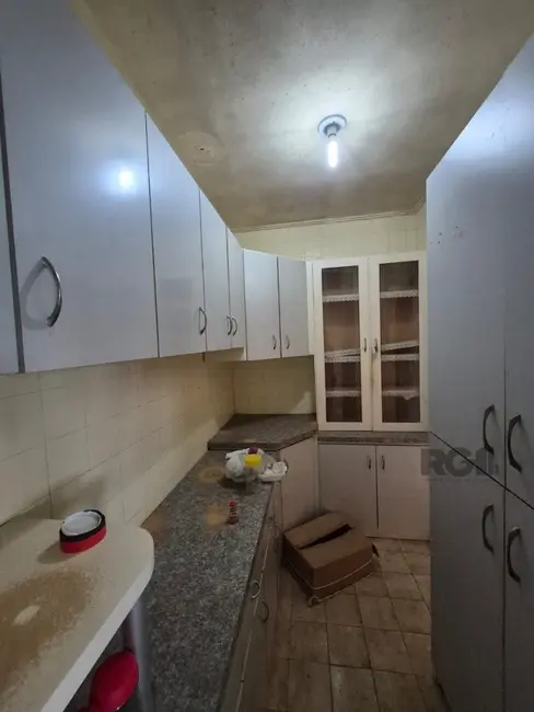 Casa com 4 quartos à venda, 280m2 em Teresópolis, Porto Alegre - RS - imagem 2 Foto 2 de Casa com 4 quartos à venda, 280m2 em Teresópolis, Porto Alegre - RS