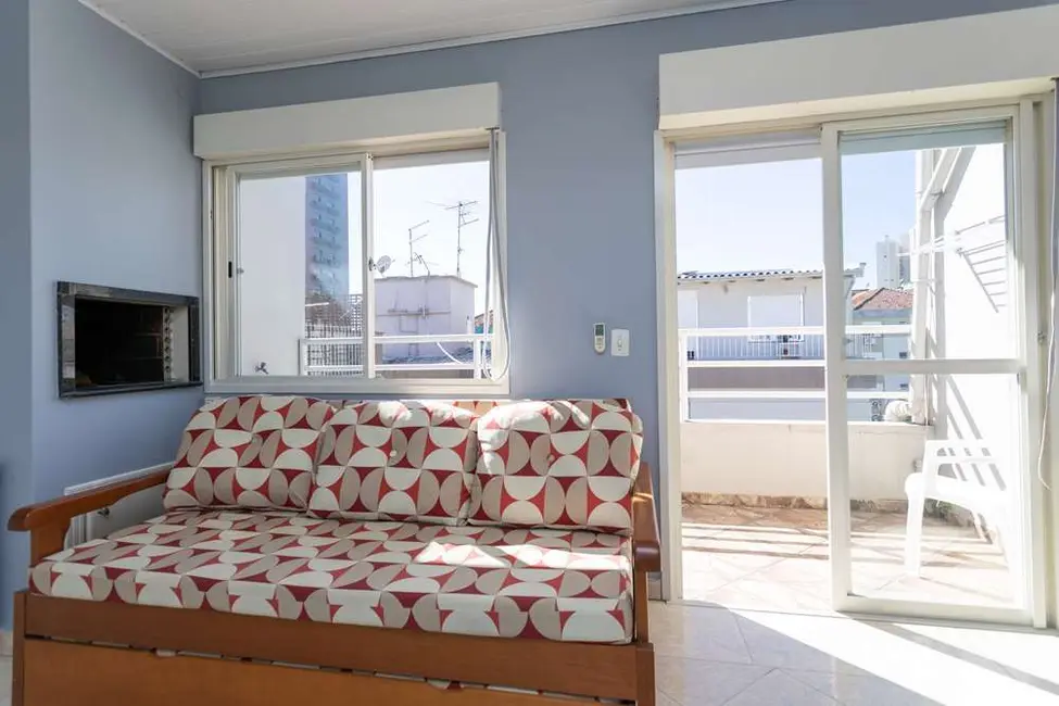 Cobertura com 2 quartos à venda, 80m2 em Passo da Areia, Porto Alegre - RS - imagem 4 Foto 4 de Cobertura com 2 quartos à venda, 80m2 em Passo da Areia, Porto Alegre - RS