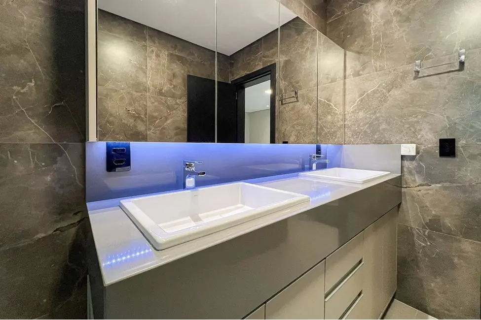 Casa com 3 quartos à venda, 259m2 em Estância Velha, Canoas - RS - imagem 7 Foto 7 de Casa com 3 quartos à venda, 259m2 em Estância Velha, Canoas - RS