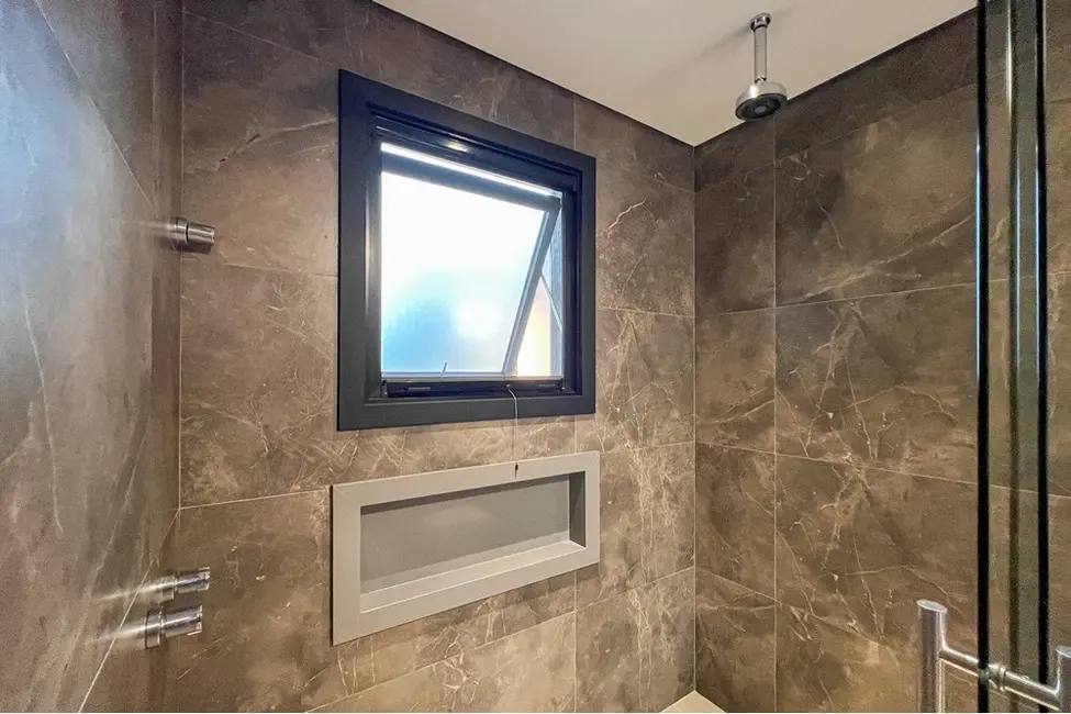 Casa com 3 quartos à venda, 259m2 em Estância Velha, Canoas - RS - imagem 5 Foto 5 de Casa com 3 quartos à venda, 259m2 em Estância Velha, Canoas - RS