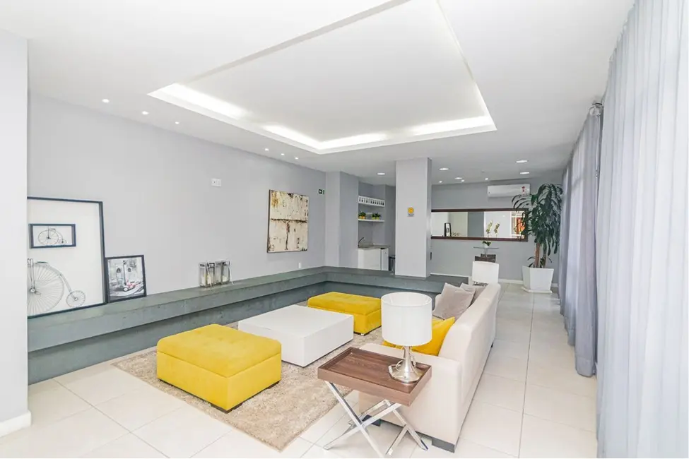 Apartamento com 3 quartos à venda, 82m2 em Passo da Areia, Porto Alegre - RS - imagem 5 Foto 5 de Apartamento com 3 quartos à venda, 82m2 em Passo da Areia, Porto Alegre - RS