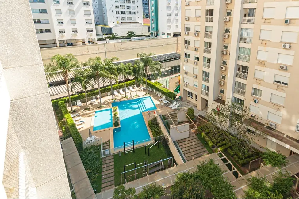 Apartamento com 3 quartos à venda, 74m2 em Passo da Areia, Porto Alegre - RS - imagem 8 Foto 8 de Apartamento com 3 quartos à venda, 74m2 em Passo da Areia, Porto Alegre - RS