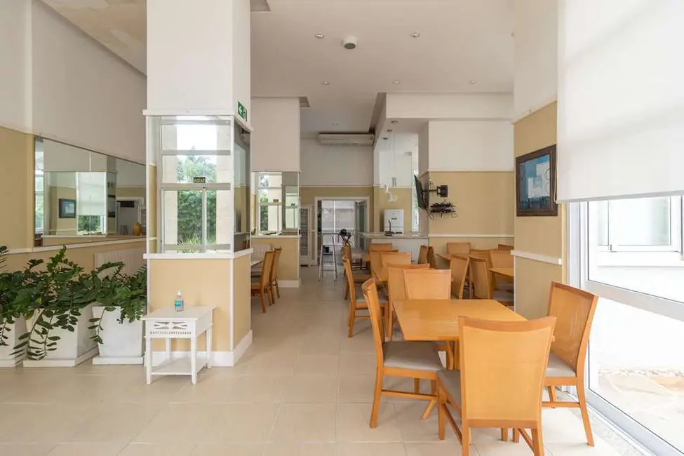 Foto 5 de Apartamento com 2 quartos à venda, 70m2 em Passo da Areia, Porto Alegre - RS