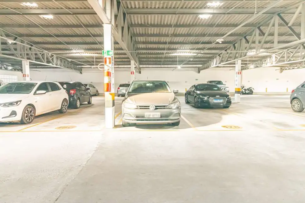 Foto 4 de Apartamento com 2 quartos à venda, 70m2 em Passo da Areia, Porto Alegre - RS