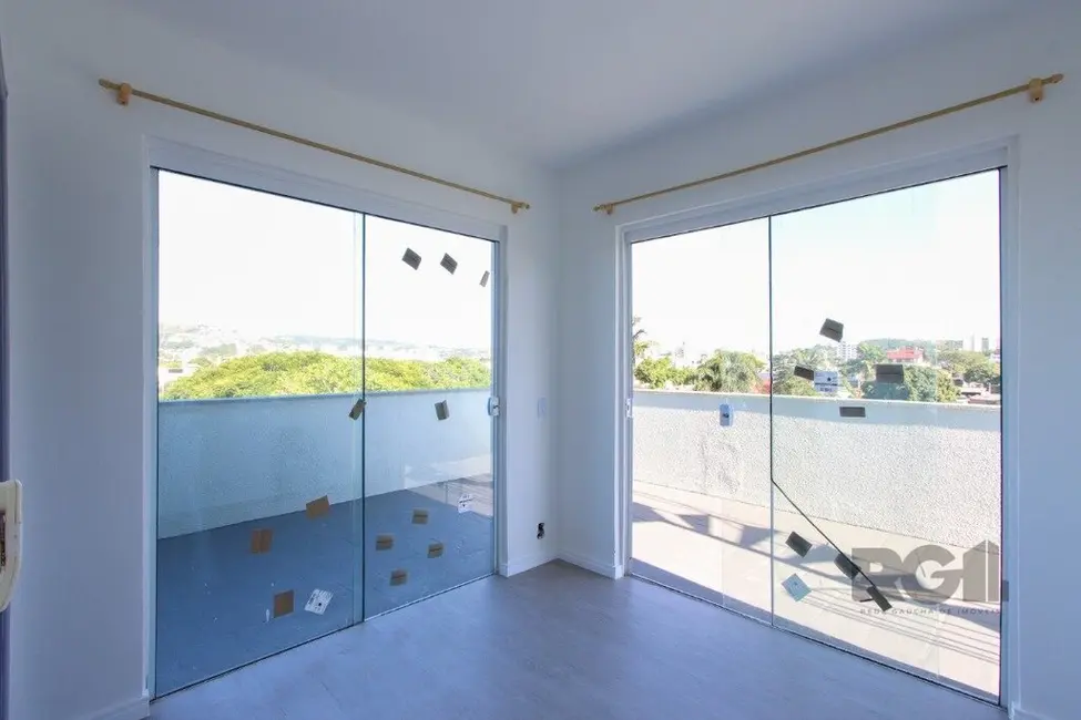 Cobertura com 2 quartos à venda, 110m2 em Camaquã, Porto Alegre - RS - imagem 7 Foto 7 de Cobertura com 2 quartos à venda, 110m2 em Camaquã, Porto Alegre - RS