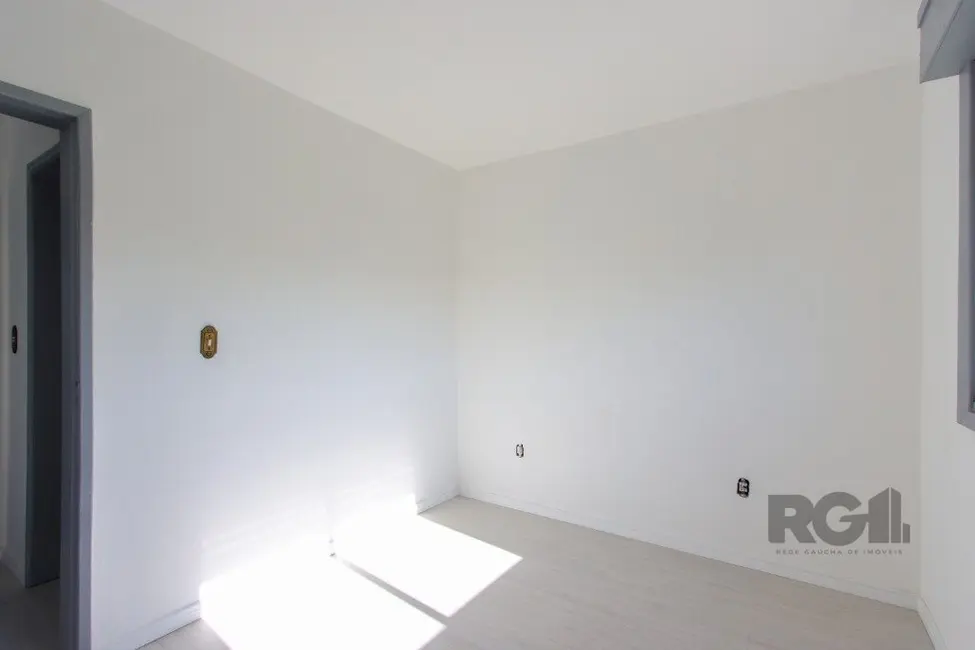 Cobertura com 2 quartos à venda, 110m2 em Camaquã, Porto Alegre - RS - imagem 3 Foto 3 de Cobertura com 2 quartos à venda, 110m2 em Camaquã, Porto Alegre - RS