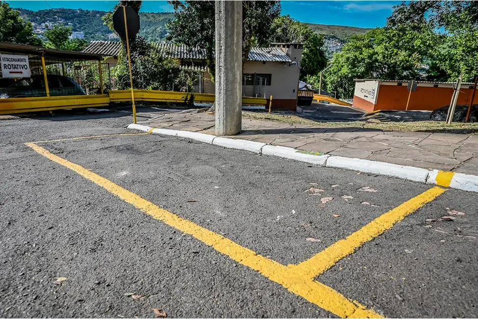 Foto 9 de Apartamento com 2 quartos à venda, 48m2 em Cristal, Porto Alegre - RS