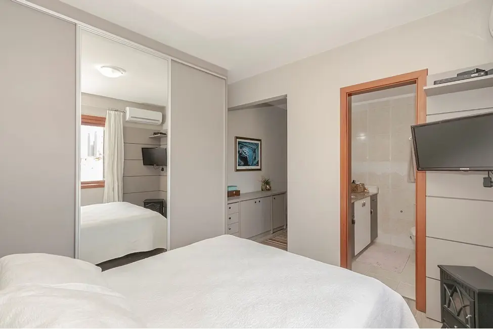 Foto 6 de Apartamento com 3 quartos à venda, 125m2 em Porto Alegre - RS