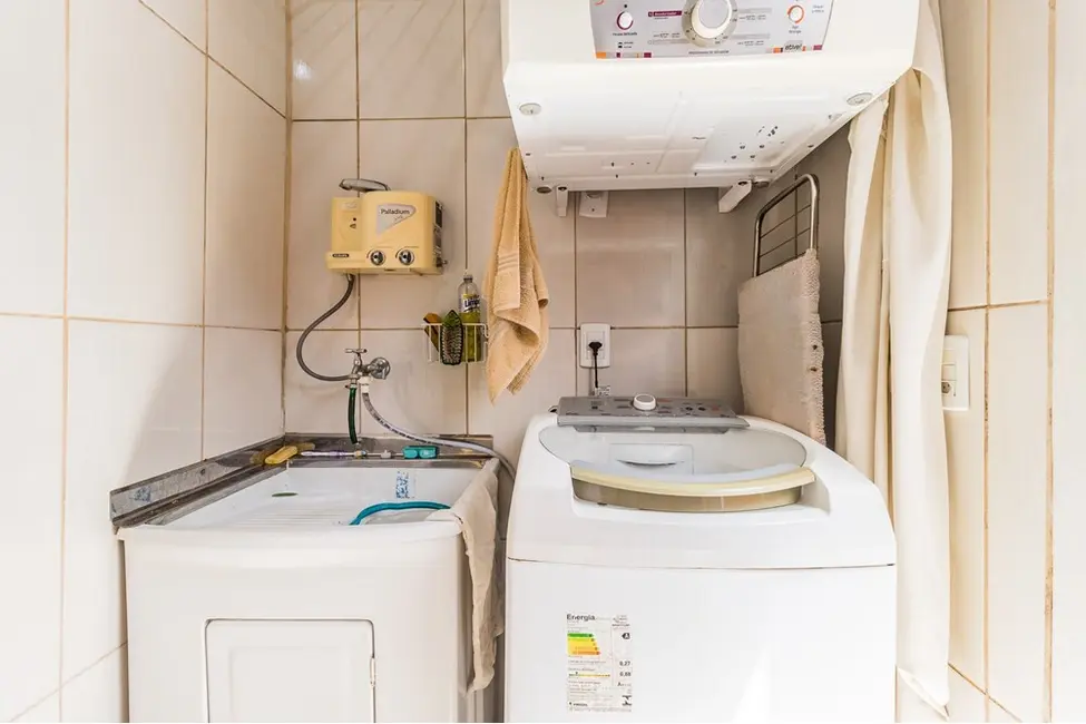 Foto 2 de Casa de Condomínio com 3 quartos à venda, 109m2 em Teresópolis, Porto Alegre - RS