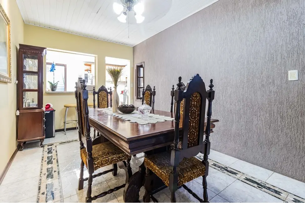 Casa com 4 quartos à venda, 216m2 em Partenon, Porto Alegre - RS - imagem 5 Foto 5 de Casa com 4 quartos à venda, 216m2 em Partenon, Porto Alegre - RS