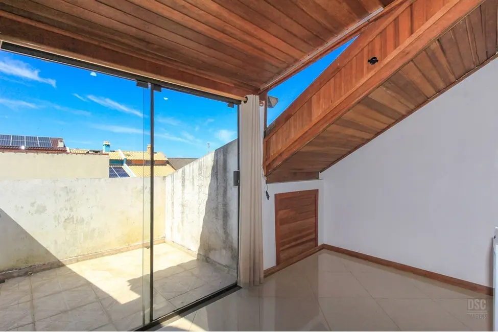 Foto 2 de Casa com 4 quartos à venda, 201m2 em Espírito Santo, Porto Alegre - RS