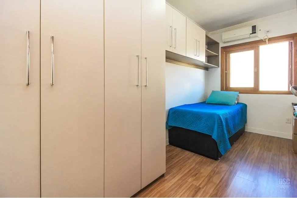 Casa com 4 quartos à venda, 201m2 em Espírito Santo, Porto Alegre - RS - imagem 7 Foto 7 de Casa com 4 quartos à venda, 201m2 em Espírito Santo, Porto Alegre - RS