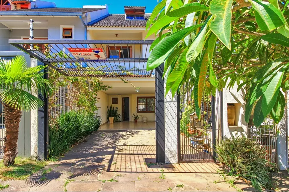 Foto 1 de Casa com 4 quartos à venda, 201m2 em Espírito Santo, Porto Alegre - RS