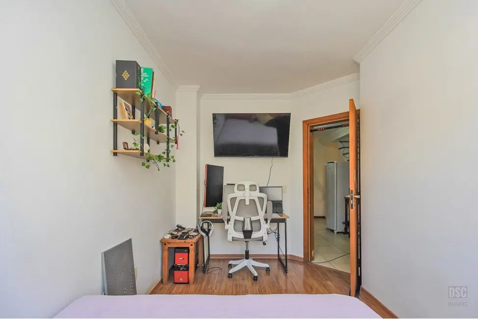 Casa com 4 quartos à venda, 201m2 em Espírito Santo, Porto Alegre - RS - imagem 6 Foto 6 de Casa com 4 quartos à venda, 201m2 em Espírito Santo, Porto Alegre - RS