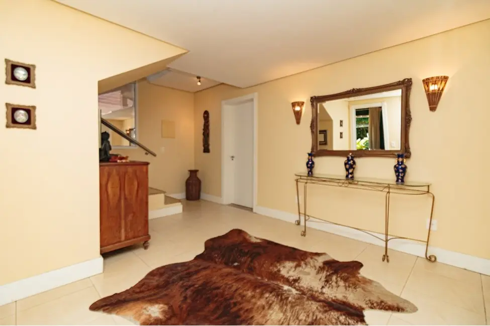 Casa de Condomínio com 3 quartos à venda, 298m2 em Taruma, Viamao - RS - imagem 3 Foto 3 de Casa de Condomínio com 3 quartos à venda, 298m2 em Taruma, Viamao - RS