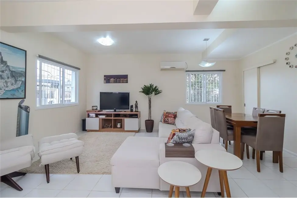 Foto 1 de Casa com 3 quartos à venda, 109m2 em Lomba do Pinheiro, Porto Alegre - RS