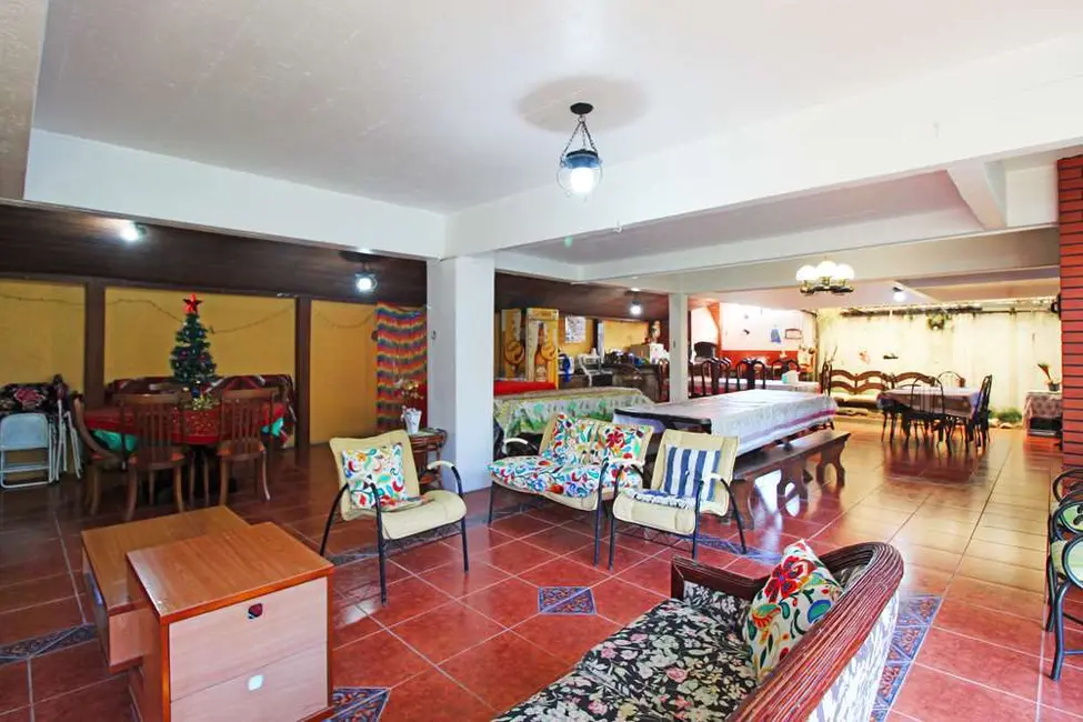 Casa com 4 quartos à venda, 458m2 em Partenon, Porto Alegre - RS - imagem 3 Foto 3 de Casa com 4 quartos à venda, 458m2 em Partenon, Porto Alegre - RS