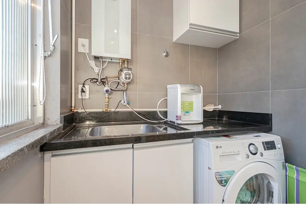 Apartamento com 3 quartos à venda, 100m2 em Menino Deus, Porto Alegre - RS - imagem 7 Foto 7 de Apartamento com 3 quartos à venda, 100m2 em Menino Deus, Porto Alegre - RS