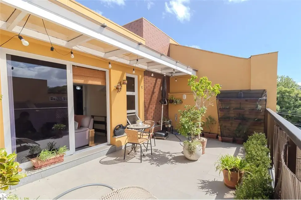 Casa de Condomínio com 3 quartos à venda, 116m2 em Medianeira, Porto Alegre - RS - imagem 2 Foto 2 de Casa de Condomínio com 3 quartos à venda, 116m2 em Medianeira, Porto Alegre - RS