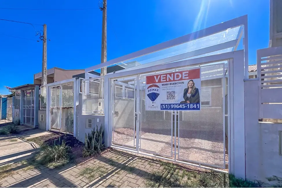 Casa com 2 quartos à venda, 54m2 em Olaria, Canoas - RS - imagem 3 Foto 3 de Casa com 2 quartos à venda, 54m2 em Olaria, Canoas - RS