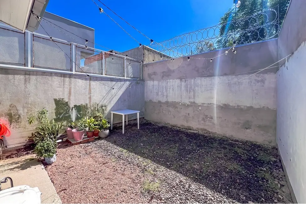 Casa com 2 quartos à venda, 54m2 em Olaria, Canoas - RS - imagem 9 Foto 9 de Casa com 2 quartos à venda, 54m2 em Olaria, Canoas - RS