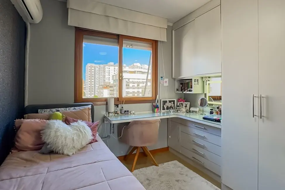 Foto 2 de Apartamento com 3 quartos à venda, 123m2 em Jardim Lindóia, Porto Alegre - RS