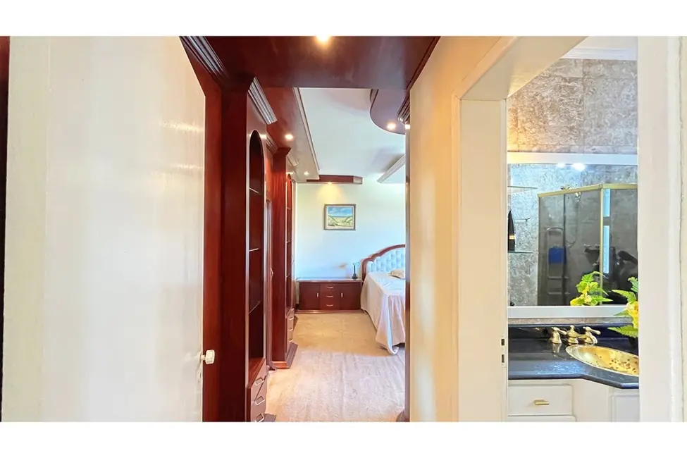 Casa com 3 quartos à venda, 229m2 em Ipanema, Porto Alegre - RS - imagem 5 Foto 5 de Casa com 3 quartos à venda, 229m2 em Ipanema, Porto Alegre - RS