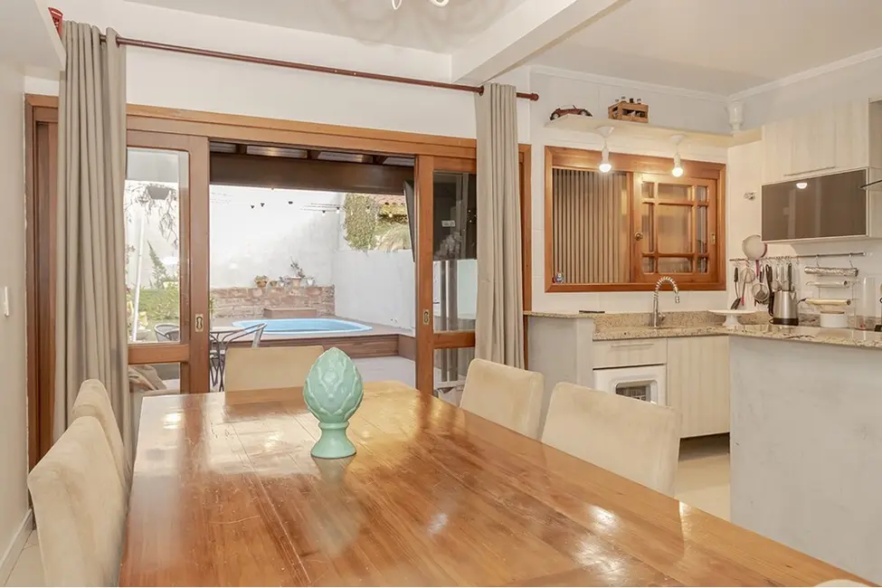 Casa com 3 quartos à venda, 187m2 em Espírito Santo, Porto Alegre - RS - imagem 7 Foto 7 de Casa com 3 quartos à venda, 187m2 em Espírito Santo, Porto Alegre - RS