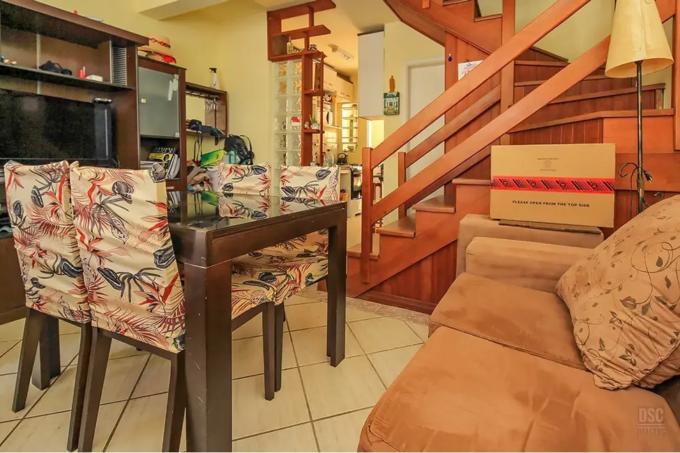 Foto 1 de Casa de Condomínio com 3 quartos à venda, 80m2 em Cavalhada, Porto Alegre - RS