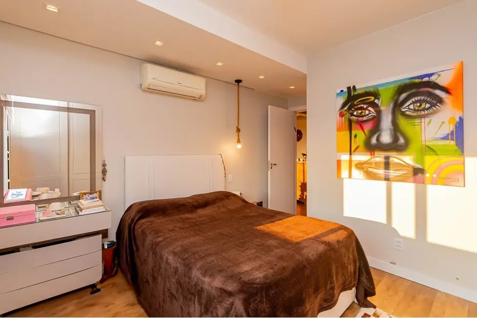 Apartamento com 2 quartos à venda, 79m2 em São Geraldo, Porto Alegre - RS - imagem 5 Foto 5 de Apartamento com 2 quartos à venda, 79m2 em São Geraldo, Porto Alegre - RS