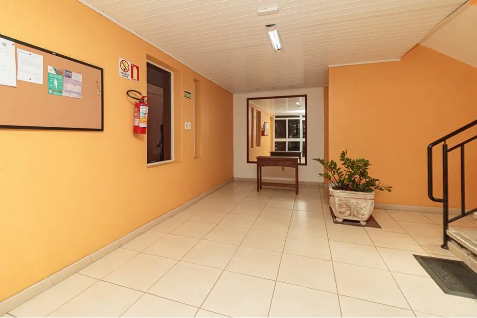Foto 5 de Apartamento com 2 quartos à venda, 75m2 em São Geraldo, Porto Alegre - RS