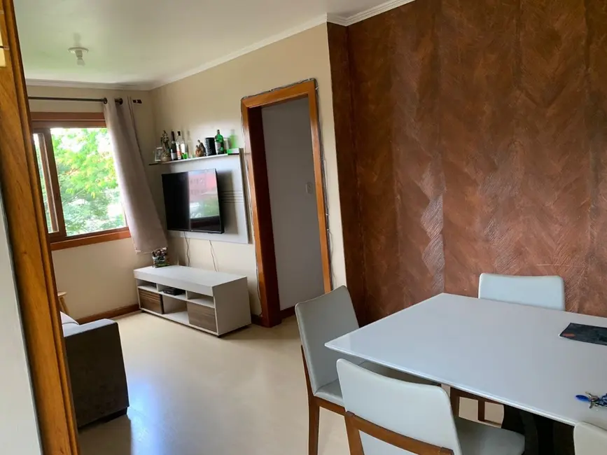 Apartamento com 2 quartos à venda, 55m2 em Passo da Areia, Porto Alegre - RS - imagem 2 Foto 2 de Apartamento com 2 quartos à venda, 55m2 em Passo da Areia, Porto Alegre - RS