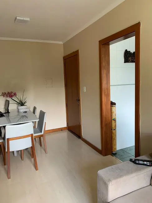 Apartamento com 2 quartos à venda, 55m2 em Passo da Areia, Porto Alegre - RS - imagem 3 Foto 3 de Apartamento com 2 quartos à venda, 55m2 em Passo da Areia, Porto Alegre - RS