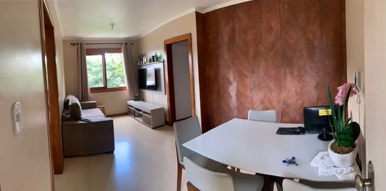 Foto 1 de Apartamento com 2 quartos à venda, 55m2 em Passo da Areia, Porto Alegre - RS
