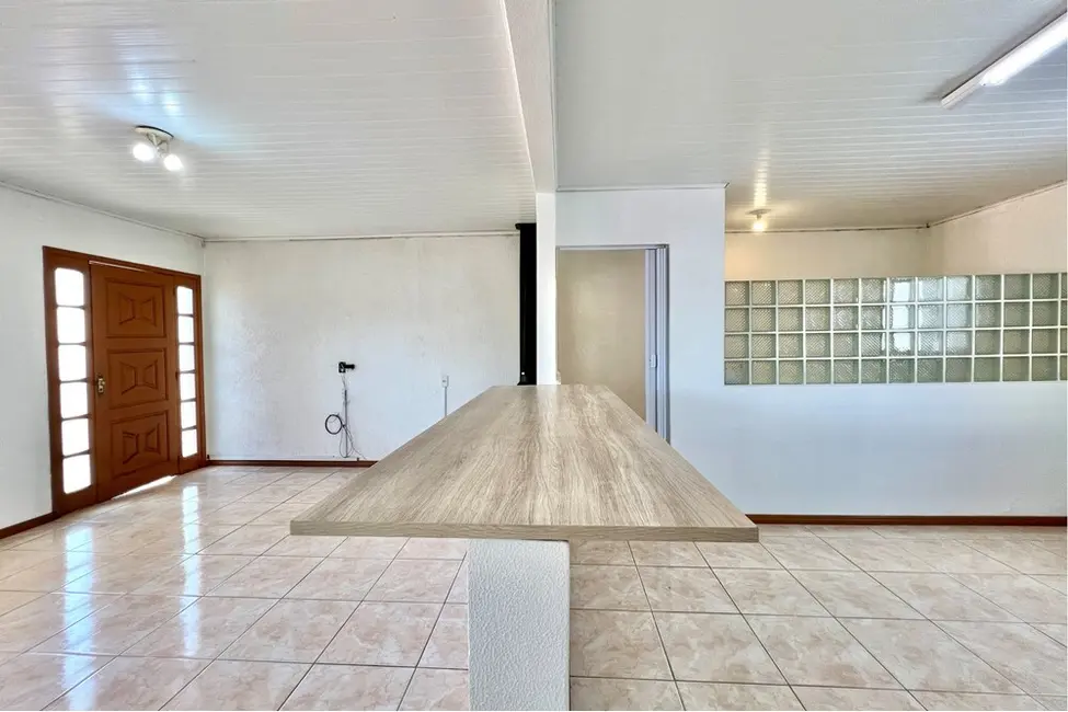 Casa com 5 quartos à venda, 292m2 em Igara, Canoas - RS - imagem 9 Foto 9 de Casa com 5 quartos à venda, 292m2 em Igara, Canoas - RS