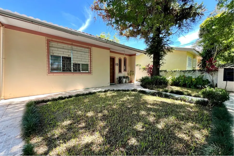 Foto 1 de Casa com 5 quartos à venda, 292m2 em Igara, Canoas - RS
