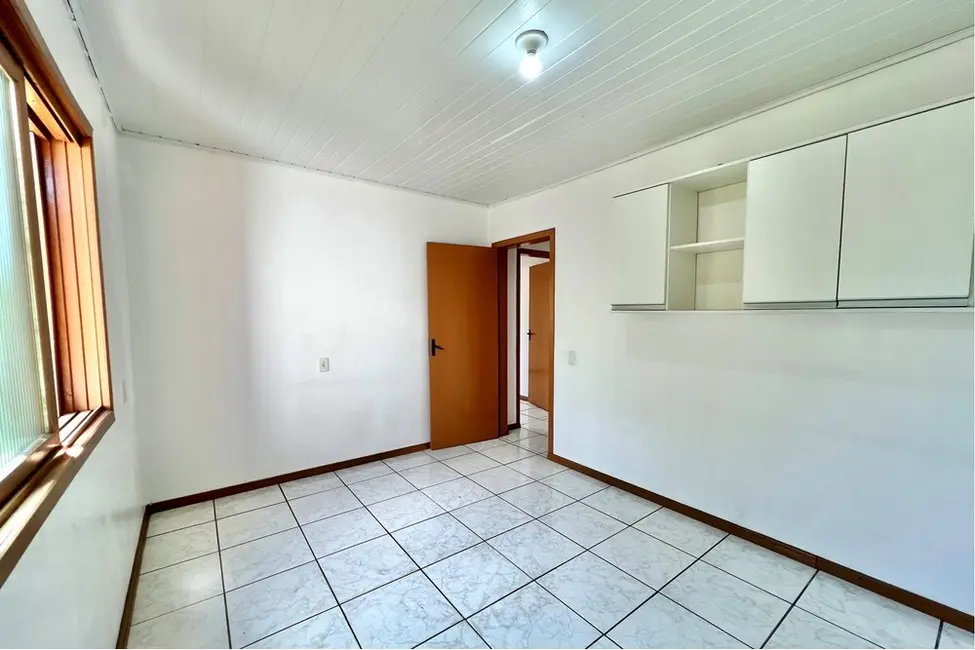 Casa com 5 quartos à venda, 292m2 em Igara, Canoas - RS - imagem 8 Foto 8 de Casa com 5 quartos à venda, 292m2 em Igara, Canoas - RS