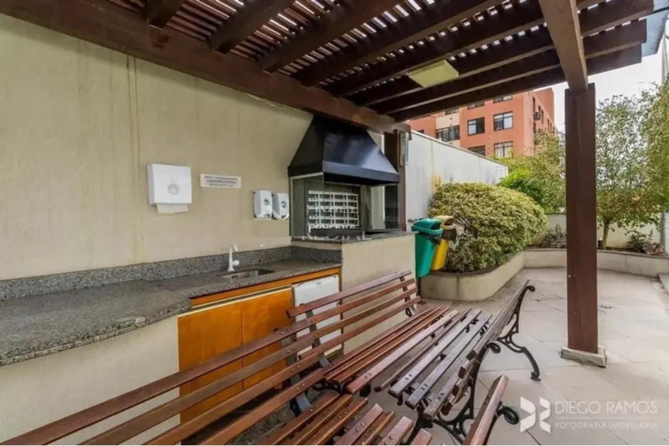 Apartamento com 3 quartos à venda, 90m2 em Menino Deus, Porto Alegre - RS - imagem 4 Foto 4 de Apartamento com 3 quartos à venda, 90m2 em Menino Deus, Porto Alegre - RS