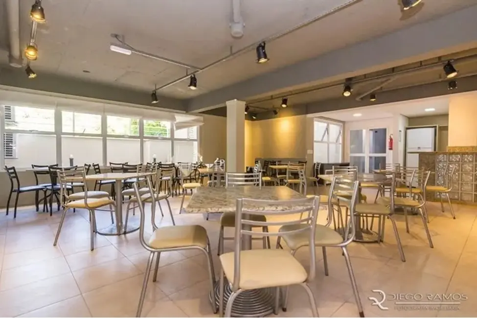 Apartamento com 3 quartos à venda, 90m2 em Menino Deus, Porto Alegre - RS - imagem 6 Foto 6 de Apartamento com 3 quartos à venda, 90m2 em Menino Deus, Porto Alegre - RS