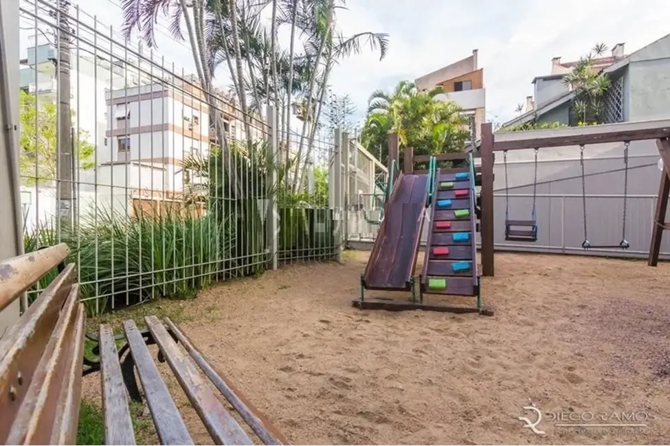 Apartamento com 3 quartos à venda, 90m2 em Menino Deus, Porto Alegre - RS - imagem 8 Foto 8 de Apartamento com 3 quartos à venda, 90m2 em Menino Deus, Porto Alegre - RS