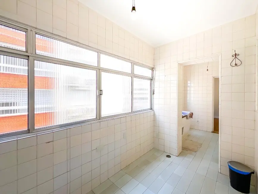 Apartamento com 4 quartos à venda, 226m2 em Moinhos de Vento, Porto Alegre - RS - imagem 6 Foto 6 de Apartamento com 4 quartos à venda, 226m2 em Moinhos de Vento, Porto Alegre - RS